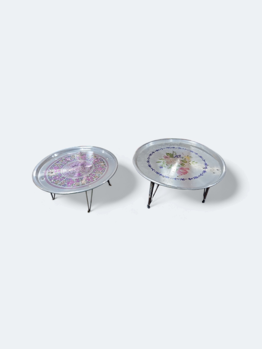 1549. 옛날 철제 밥상