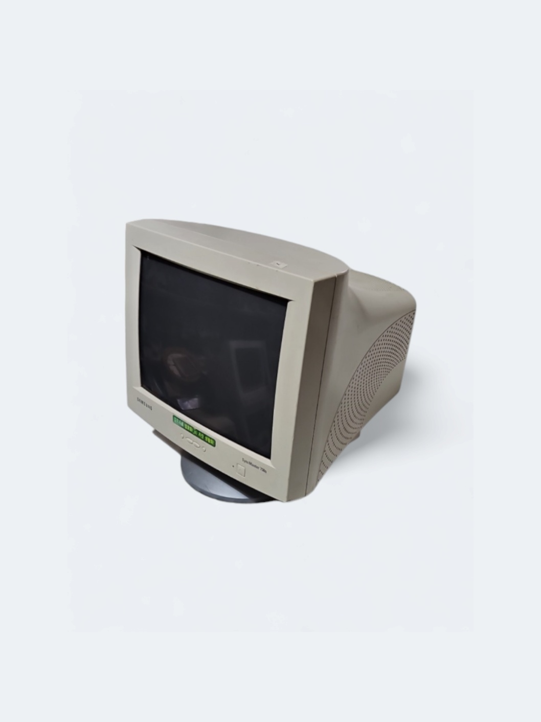 1562. 옛날 컴퓨터(모니터)