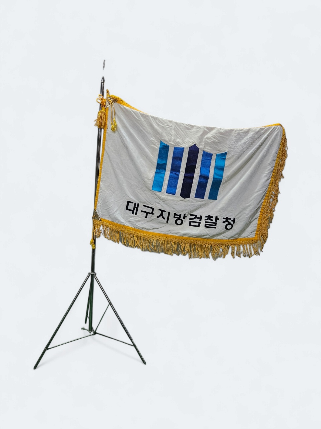 3033-2. 천 깃발(휘장)